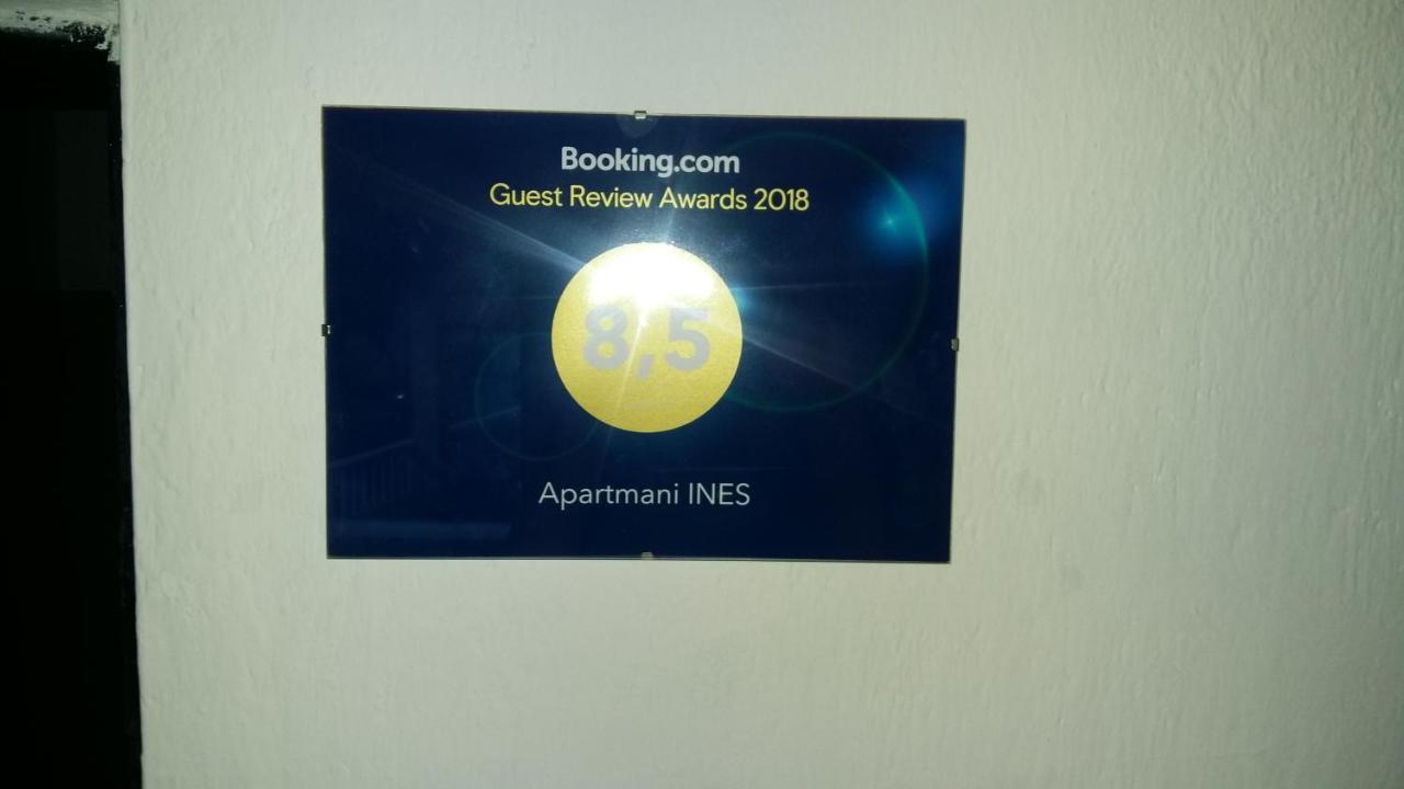 Apartmani Ines 玛里纳 外观 照片